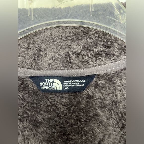 North Face Women's Grey Furry Fleece Vest Jacket Full Zip Up Size Large - Picture 3 of 3